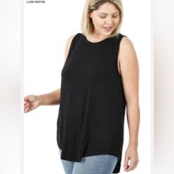 Zenana Outfitters Tops - Zenana plus sleeveless tank, black, curved hem, loose fit NWT